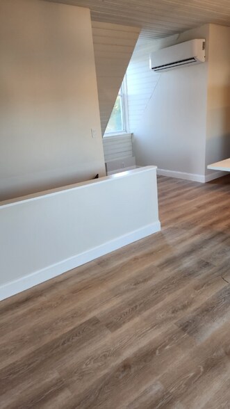 Building Photo - 324 Fairfield Ave