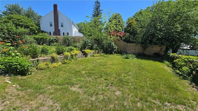 Building Photo - 63 La Salle Dr