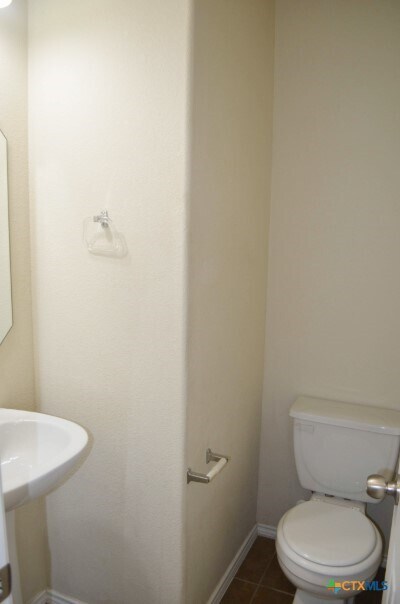 Building Photo - 4808 Green Meadow St