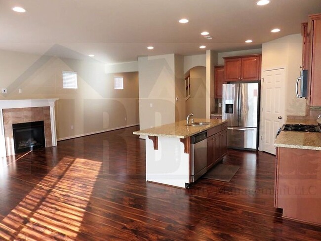 Building Photo - Gorgeous 4 Bedroom home located in Puyallup!