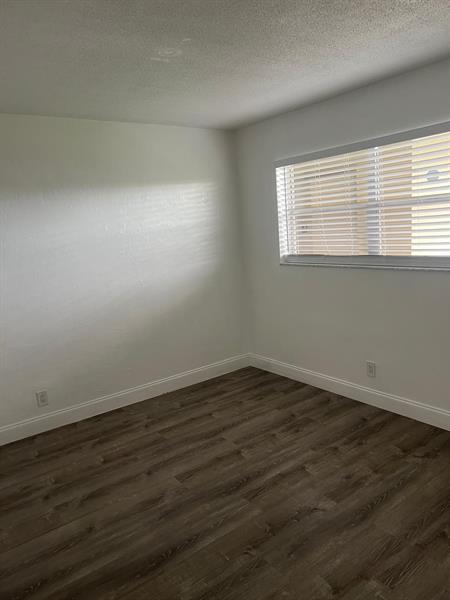 Building Photo - 2801 NE 51st St