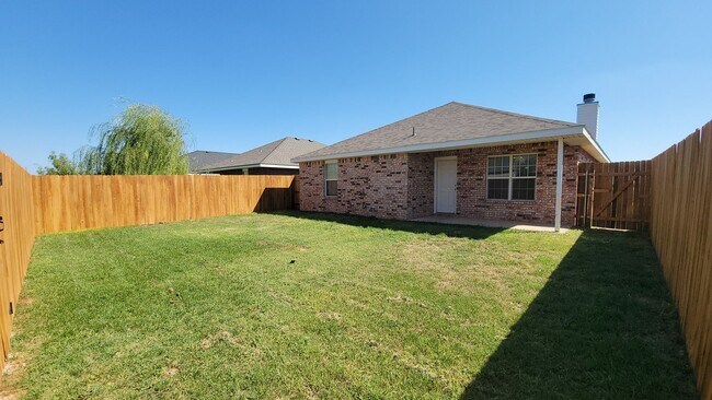 Building Photo - 3/2/2 in Frenship ISD