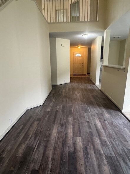 Building Photo - 2842 Sandberry Dr