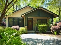 Building Photo - 38 Bungalow Village Way