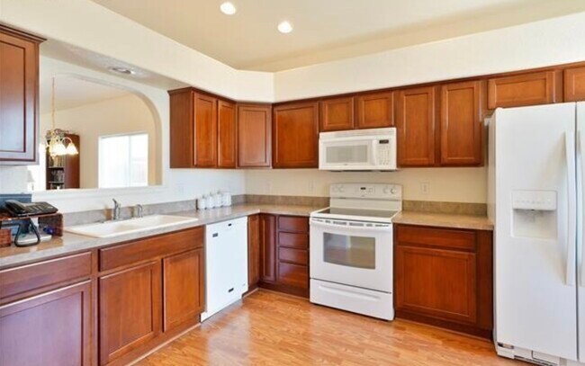 Building Photo - 1036 Willowcrest Dr