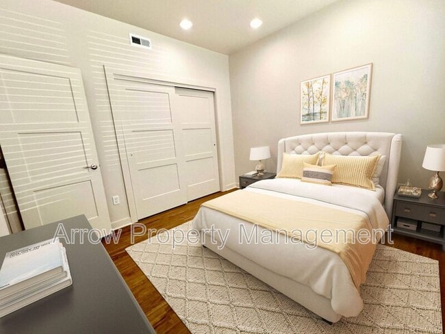 Building Photo - 1161 Claude Rd