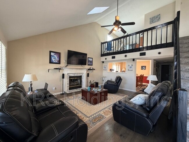 Building Photo - 6040 Capital Pl