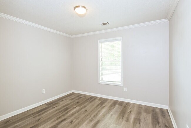 Building Photo - 680 Josh Ln