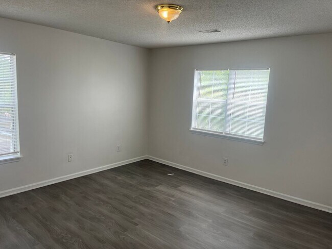 Building Photo - Available now. Great 4BR/2.5BA Home in Park Hill Place!