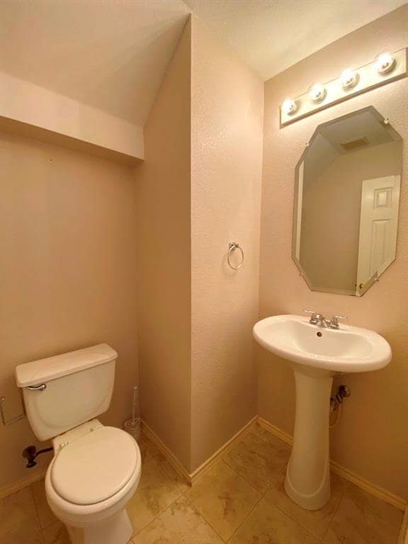 Building Photo - 145 Strawn