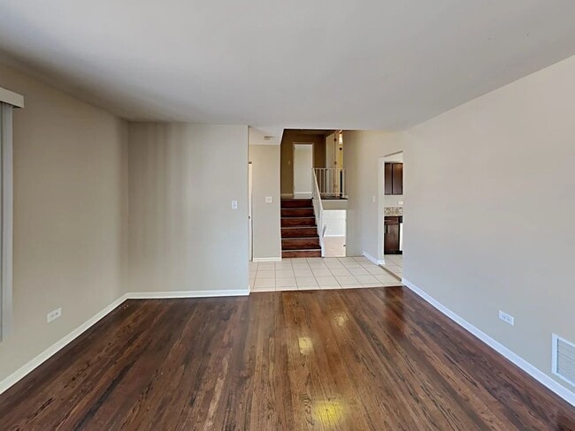 Building Photo - 910 Elsie Dr