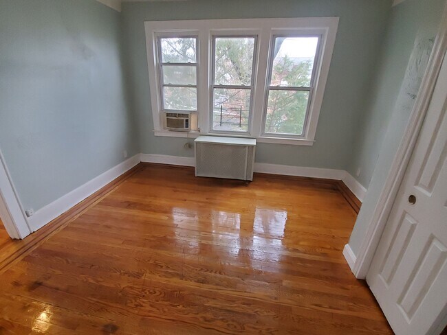 Building Photo - 130 Norman Rd