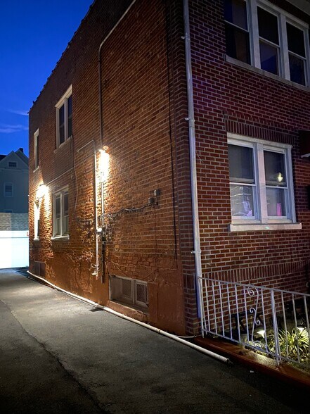 Motion security lights - 4137 Boyd Ave