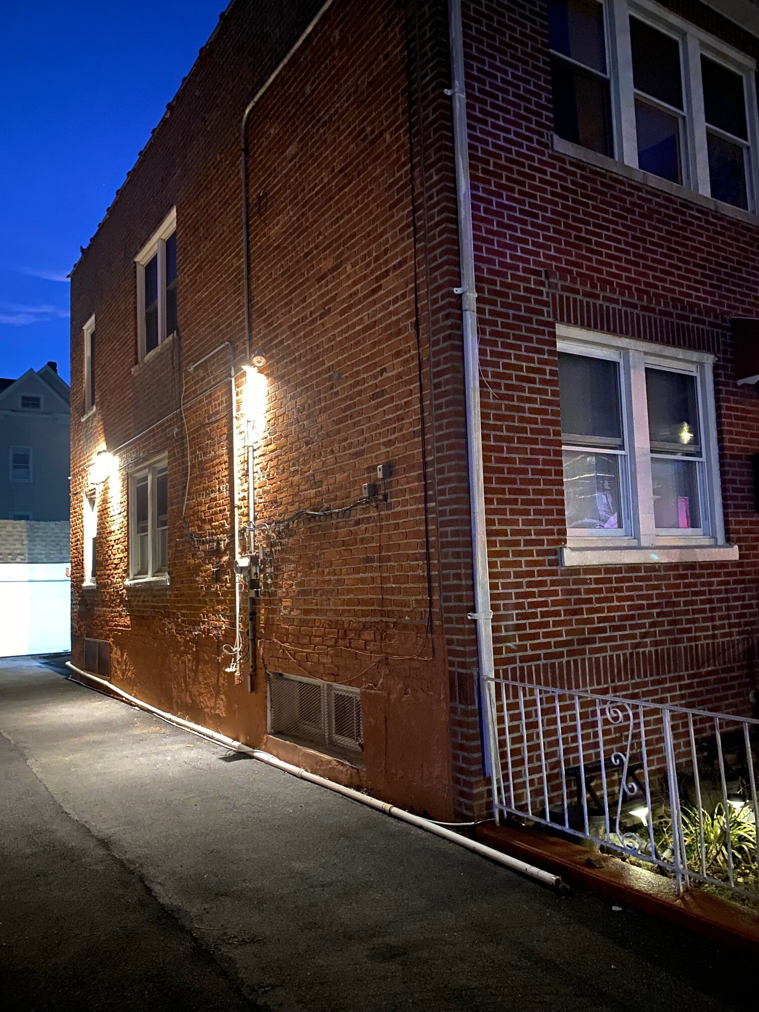 Motion security lights - 4137 Boyd Ave