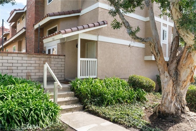 Building Photo - 7801 Seaglen Dr