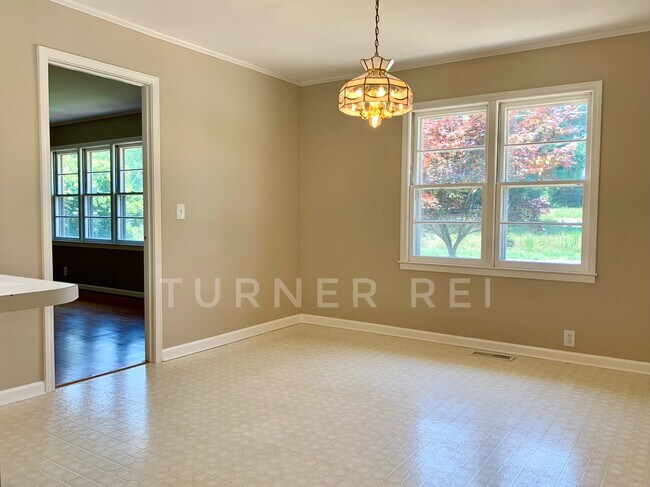 Dining Room - 85 Parkertown Rd