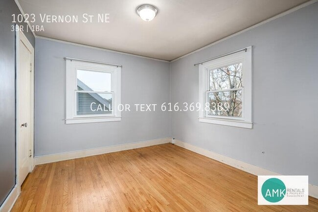 Building Photo - 1023 Vernon St NE