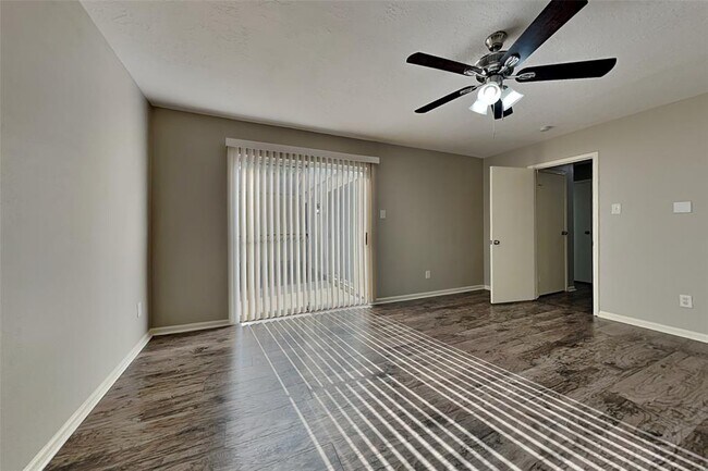 Building Photo - 9 Briervine Ct