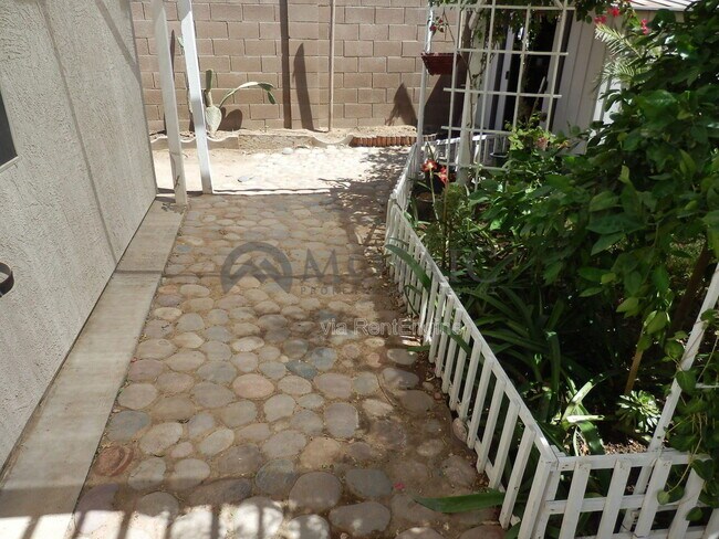 Building Photo - 7019 S 45th Ave