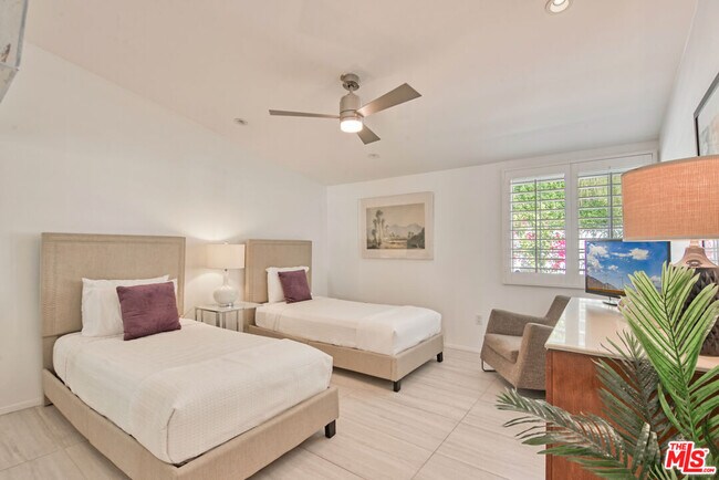 Building Photo - 36422 Sandsal Cir