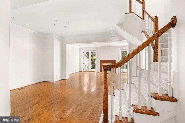 Building Photo - 4004 Highwood Ct NW