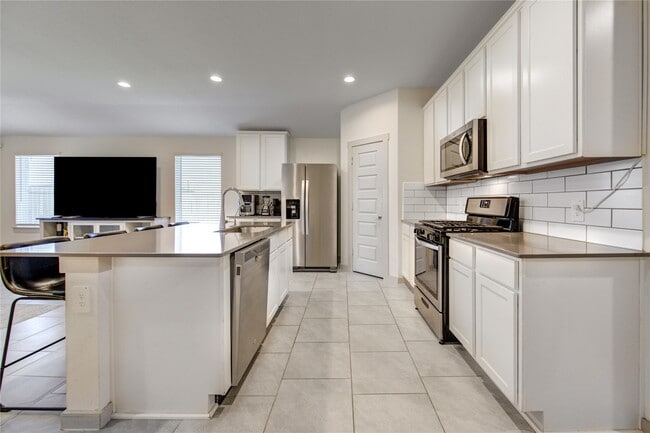 Building Photo - 4006 Elk Crk Ct