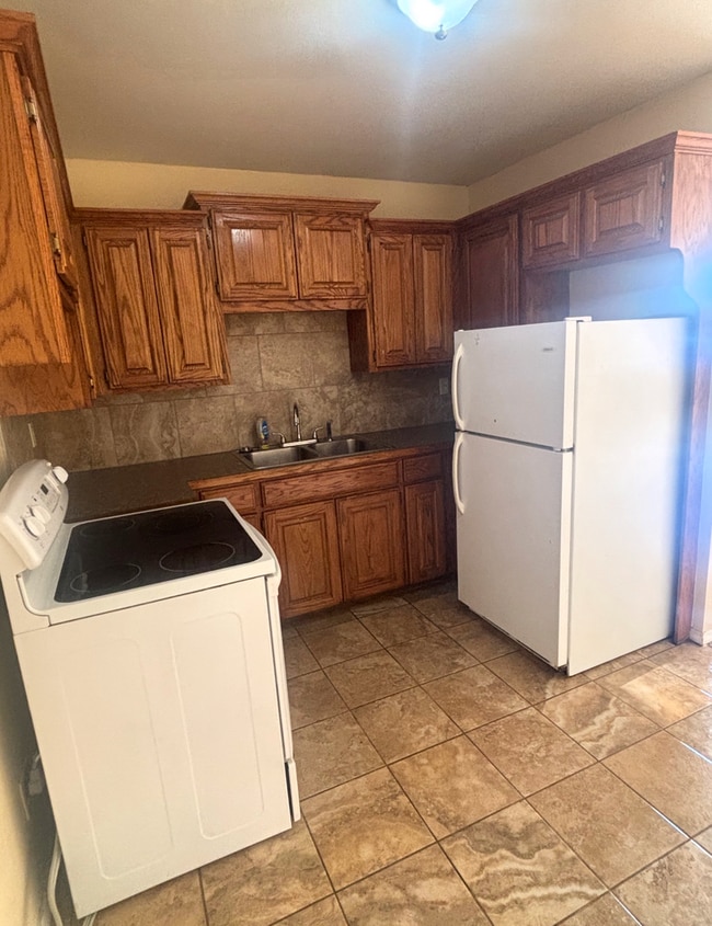 Building Photo - 9356 S 430 Rd