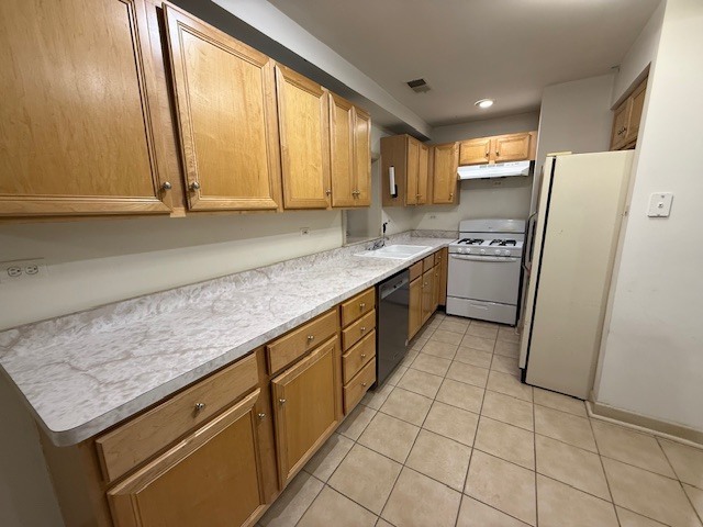 Building Photo - 827 N Wood St