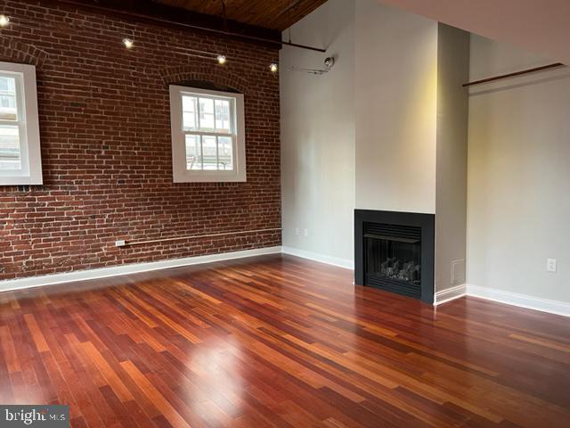 Building Photo - 105 S 18th St