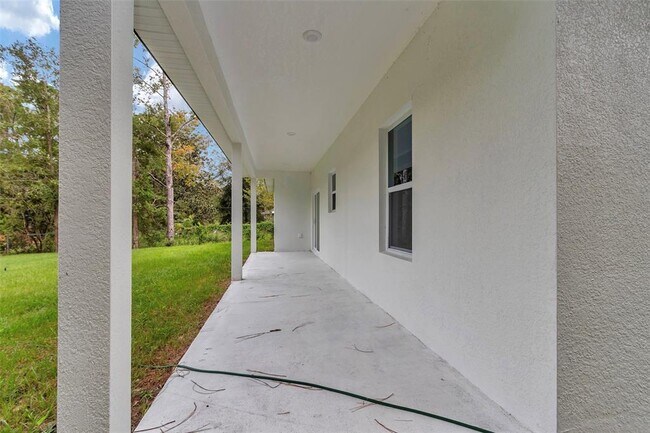 Building Photo - 7911 N Pocono Dr