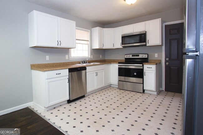 Building Photo - 2974 McGlynn Ct