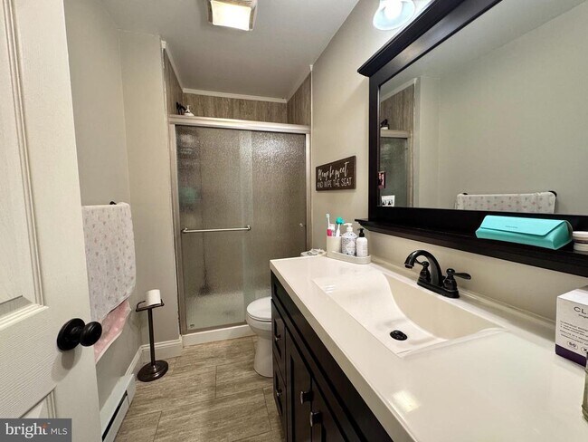 Building Photo - 425 Juniper St