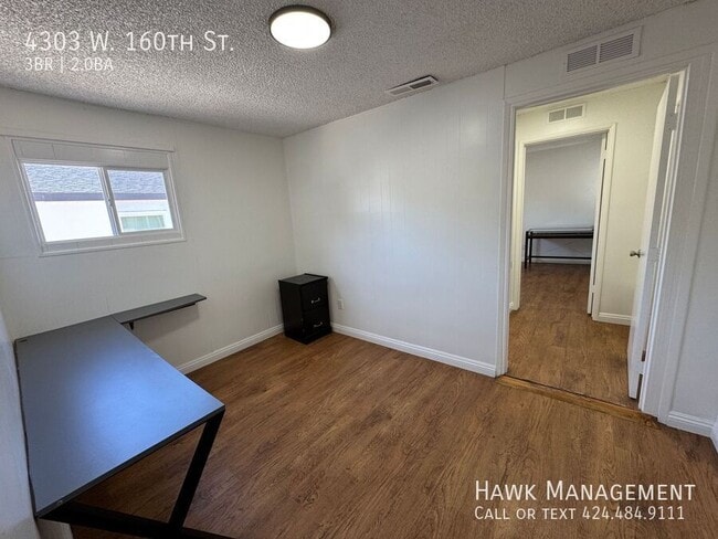 Building Photo - 4303 160th St