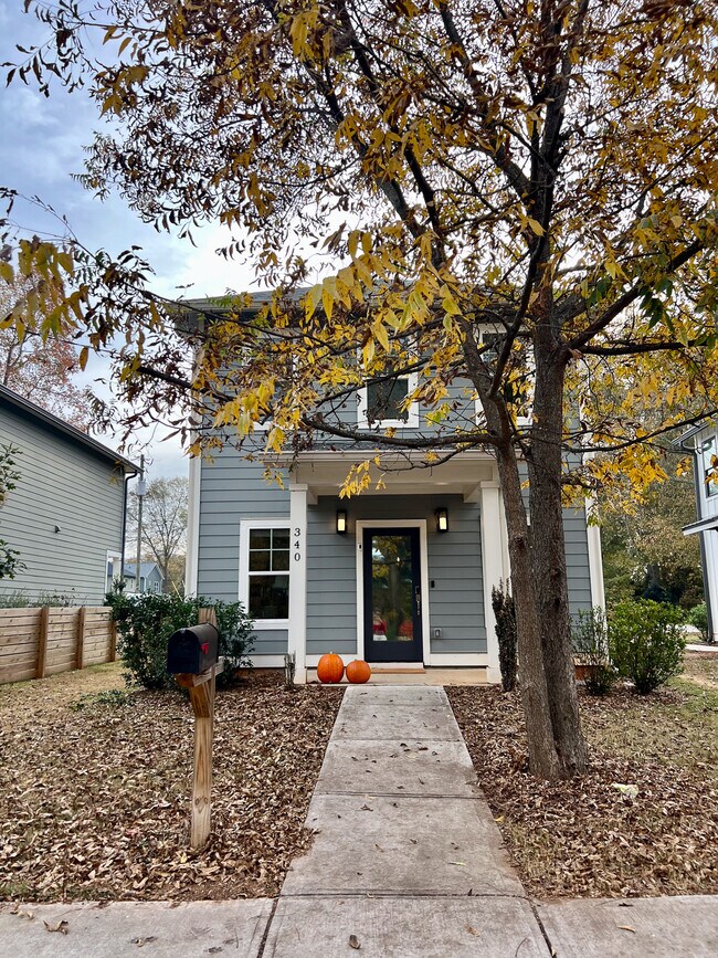 Primary Photo - 340 Lake St