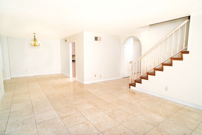 Building Photo - 12021 Falcon Crest Way