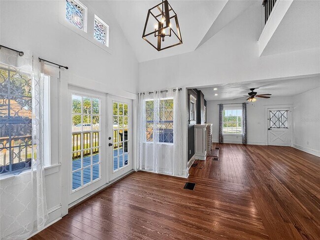 Building Photo - 1016 E Washington Ave