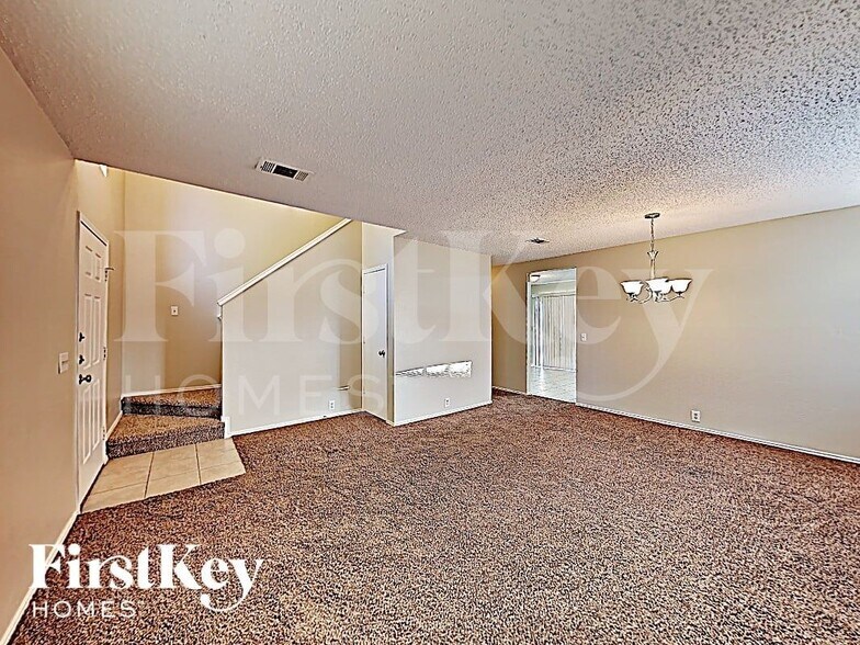 Building Photo - 820 Monette Dr