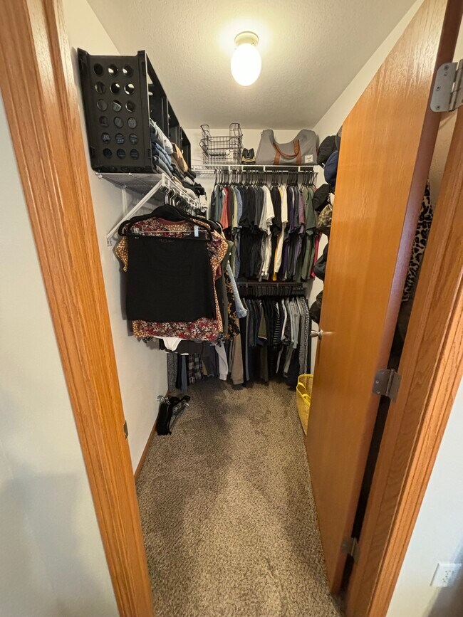 Building Photo - 1552 Deerfield Dr