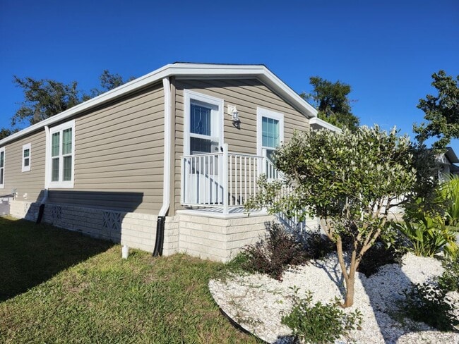 Building Photo - 43 Lake Griffin Dr