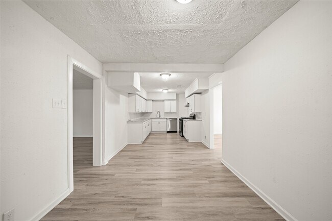 Building Photo - 2942 Knotty Oaks Trail