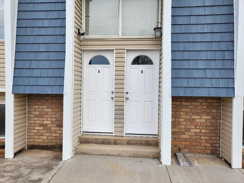 Building Photo - 1034 Bulloch Cir