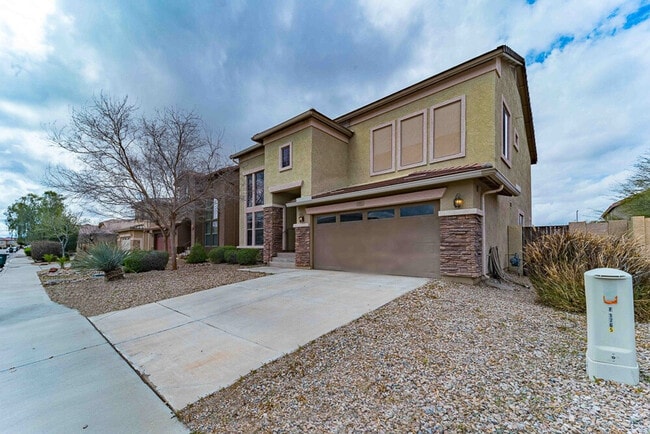 Building Photo - 1761 N St Francis Pl