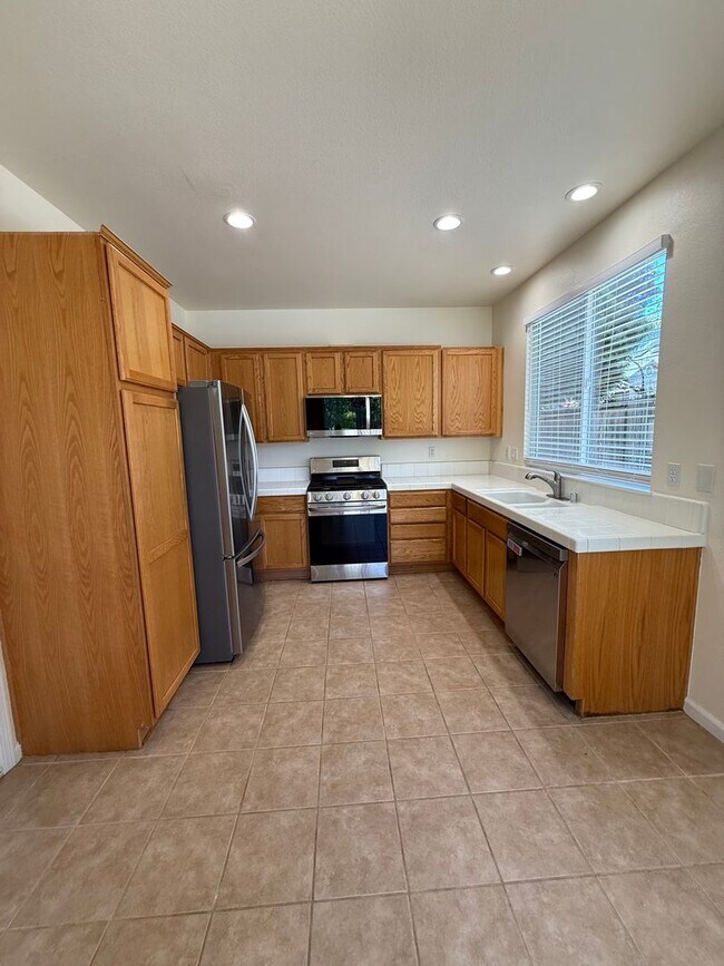 Building Photo - Three Bedroom/ 3 Bathroom Home for Rent in Rincon Valley!!!