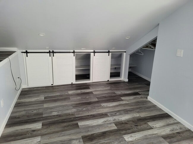 Building Photo - 1615-1617 D St, Unit 1617D