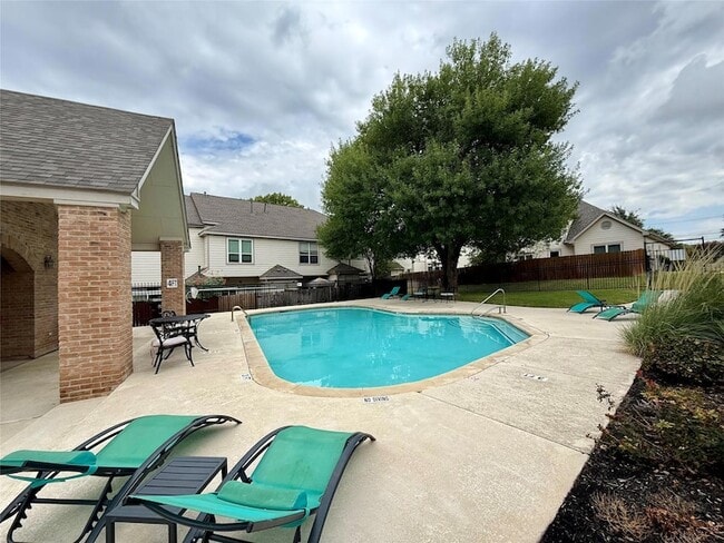 Building Photo - 12250 Abbey Glen Ln