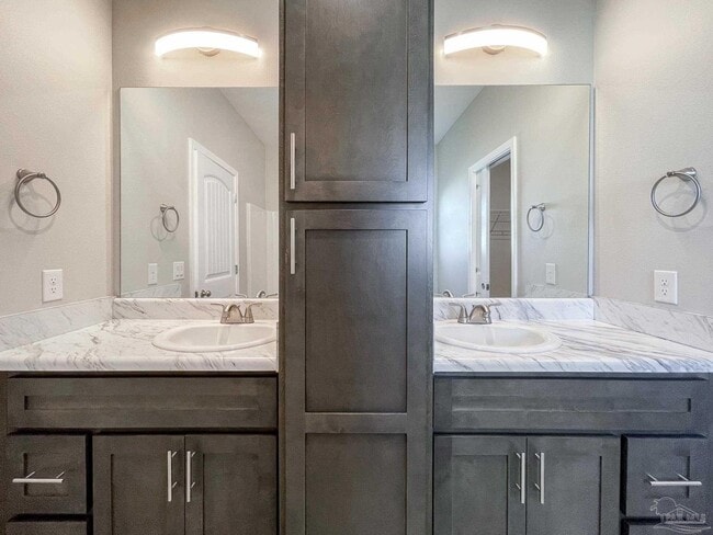 Building Photo - 5180 Burlington Ave