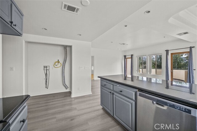 Building Photo - 231 E Burbank Blvd
