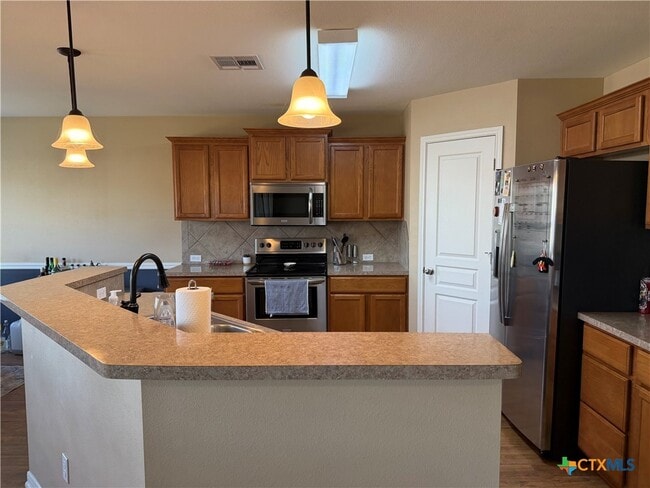 Building Photo - 1126 Neuberry Cliffe