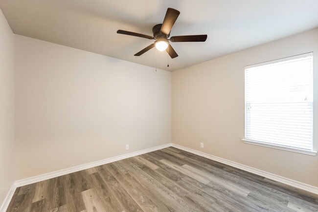 Building Photo - 2503 Barbwire Way