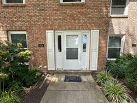 Building Photo - 1404 Crown Point Ct